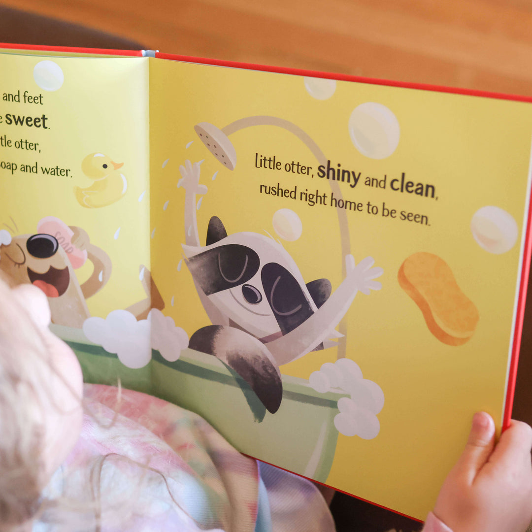 Sassi Story Book - Little Otter Cleans Up